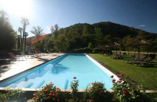Le Tech Cottage | Charming cottages 3 stars, 20m pool, WIFI, dream setting, river