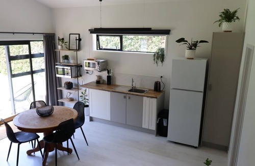Western Bay of Plenty District Apartment | Charming Country Apartment - Pool, Peaceful, Perfect.
