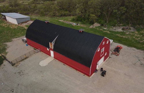Division No. 4 House | Charming Country Barn Loft – Fully Renovated and Ready for Your Stay!