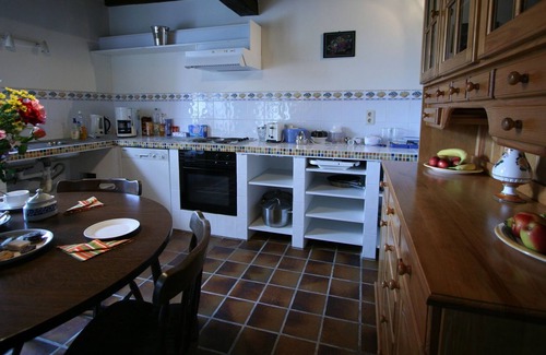 Sevry Cottage | Charming Country Cottage in Winenne with Garden