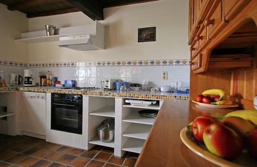Sevry Cottage | Charming Country Cottage in Winenne with Garden