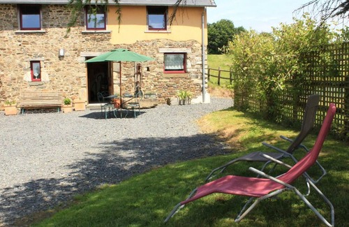 Savigny Cottage | Charming Countryside Home with Heated Pool, Spa, and Farm Experience