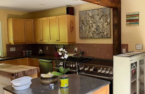 Juan de Fuca Electoral Area House | Charming Country Home Nestled in the Woodlands