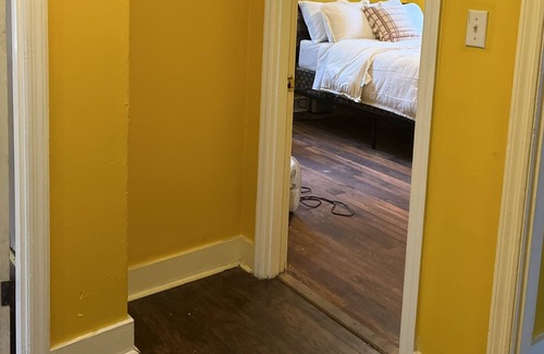 Darlington House | Charming cozy house perfect for a family of four, close to Racetrack/ Water Park