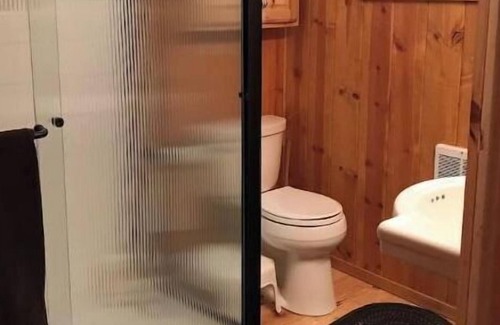 Mi-Wuk Village Cabin | Charming & Cozy Mi Wuk Cabin