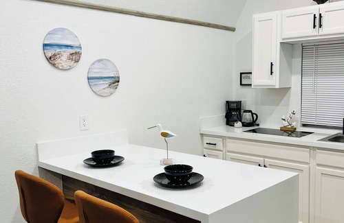 Princeton House | Charming Cozy Unique Tiny Home Homestead, FL