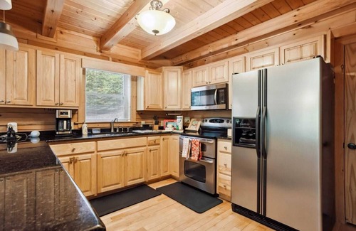 Todd Cabin | Charming Creekside Cabin in Todd