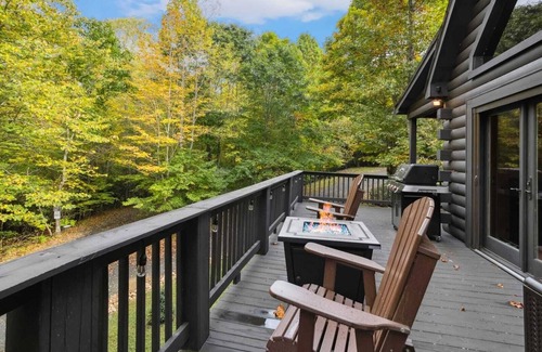 Todd Cabin | Charming Creekside Cabin in Todd