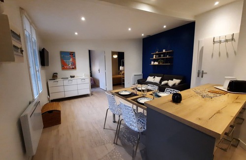 Bellerive-sur-Allier House | Charming detached house with swimming pool, set in lush greenery on the banks of the Allier.