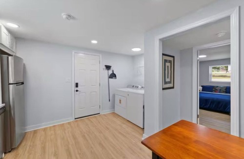 East Durham Apartment | Charming Downtown 2-bedroom bungalow in lovely Durham