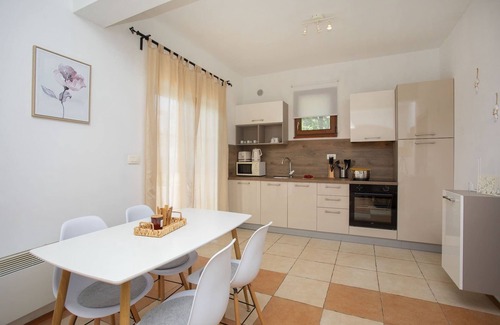 Ripenda Verbanci House | Charming family retreat with Private Pool