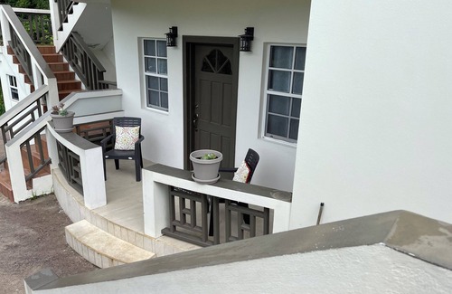 St. George's Apartment | Charming, family-friendly 2-bedroom apartment in Saint George with AC, WiFi.