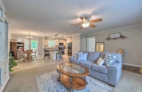 Wingate House | Charming Family-Friendly Wingate Home w/ Pond