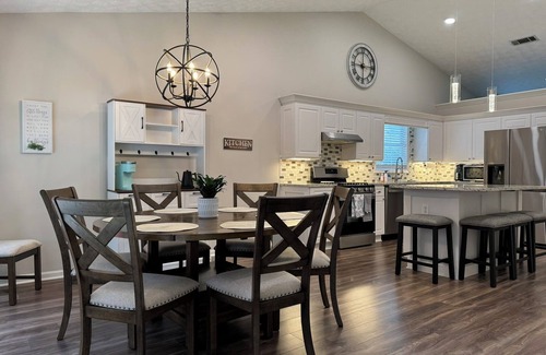 Duluth House | Charming Family Home in Duluth