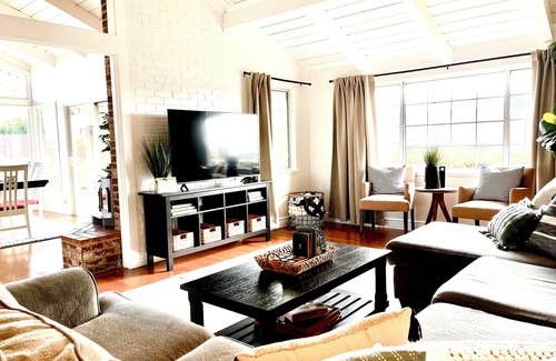 Cirby Side House | Charming family home near Downtown @The Grounds, Pets & Families, large backyard