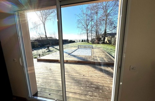 Vicq House | Charming Family House with Garden and Heated Swimming Pool 1 hour from Paris