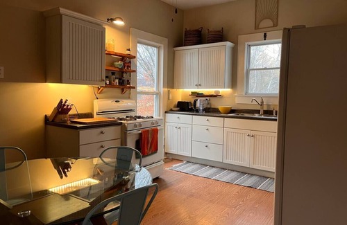 Hartsburg Other | Charming Farmhouse Retreat