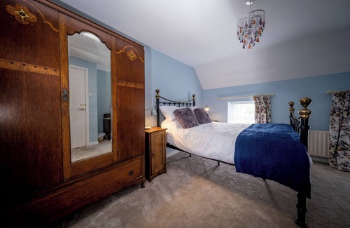 Londonderry Other | Charming Farmhouse Retreat | Peaceful Stay Near Derry City