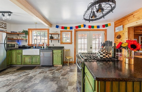 Jay Other | Charming Farmhouse, Sauna - 4 bedrooms, WiFi, AC in Upper Jay