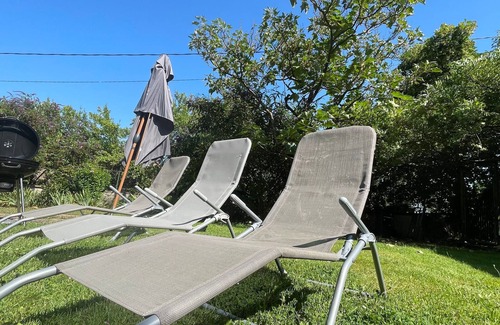 Gournay Cottage | Charming farmhouse with garden near Lake Eguzon