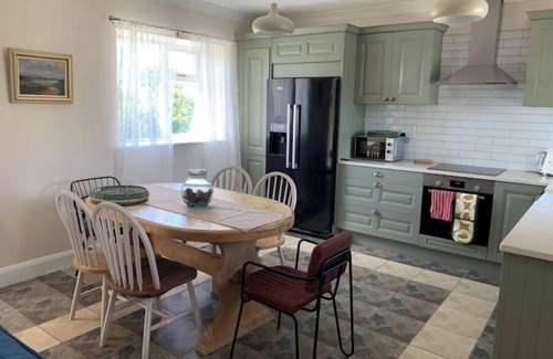 Newtowncashel House | Charming Farmland Escape in the Heart of Ireland