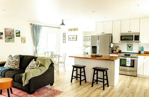 Fallbrook Other | Charming Farmstay at Twin Creeks Farm – A Cozy Retreat in Nature