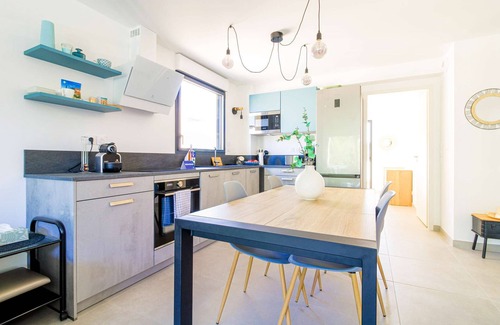 La Faviere Apartment | Charming flat with Private Garage and Pool