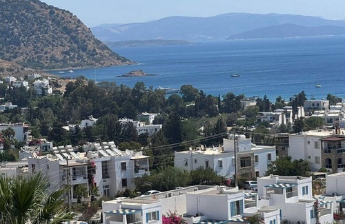 Akyarlar Apartment | Charming Flat with Sea View near Beach in Akyarlar