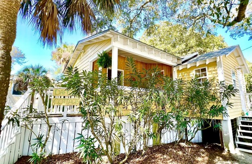 Folly Beach Cottage | Charming Folly Cottage! Steps to Downtown, Pier & Beach!