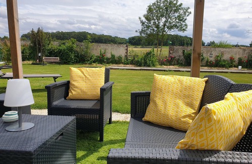 Belhomert-Guehouville Cottage | Charming cottage with nature, Wi-Fi, BBQ and private terrace