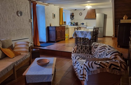 Montredon-Labessonnie House | Charming 3-Star Listed House, Ideal for a Peaceful and Authentic Stay in the Tarnn