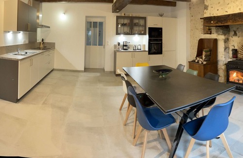 Saint-Georges-du-Rosay Cottage | Charming Cottage near Le Mans with Spacious Yard, Wood Stove, and Modern Amenities