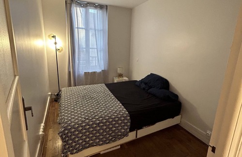 Saint-Germain-en-Laye Apartment | Charming 1BR Oasis:Metro & City Center Minute Away