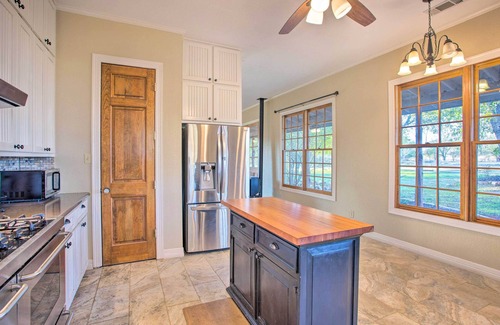 Gainesville House | Charming Gainesville Retreat: Barn, Horses Welcome