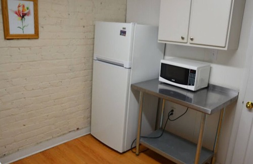 Fan District Apartment | Charming Garden Ensuite in delightful Richmond with WiFi