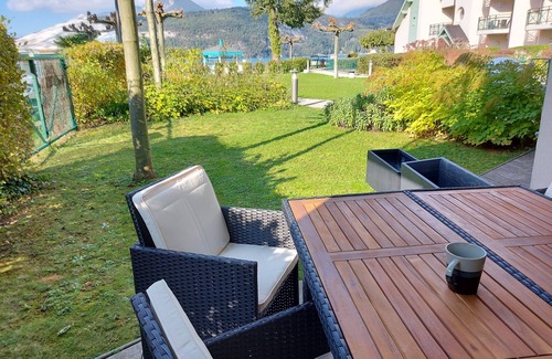 Duingt Apartment | Charming garden studio on the shores of Lake Annecy