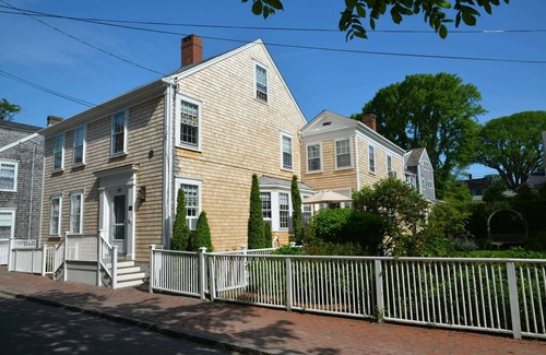 Nantucket Town House | Charming Garden Unit 1 Rooms - King Bed - Private Bath
