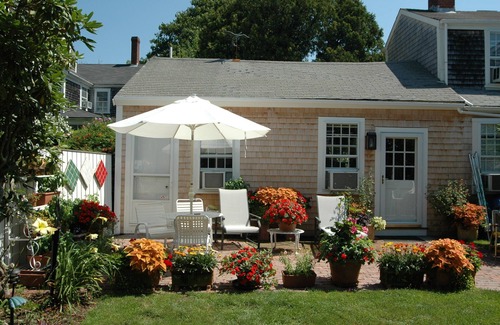 Nantucket Town House | Charming Garden Unit 1 Rooms - King Bed - Private Bath