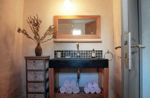 Rouet Other | Charming gîte facing the Pic saint-loup