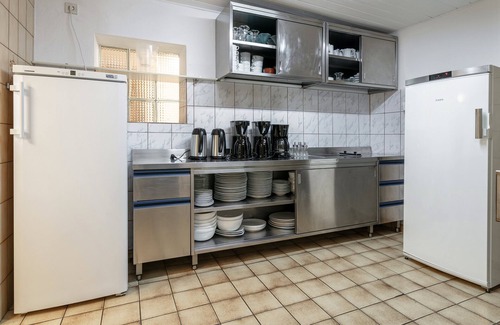 Kitzbuehel House | Charming Guesthouse, Central, 270m to Ski Bus