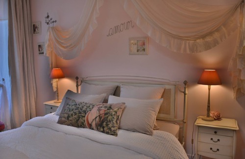 Loperec Bed & Breakfast | Charming guest room in a 16th century Breton manor