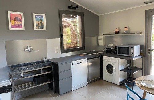 Crestet Cottage | Charming Guesthouse with view to countryside and Mont Ventoux
