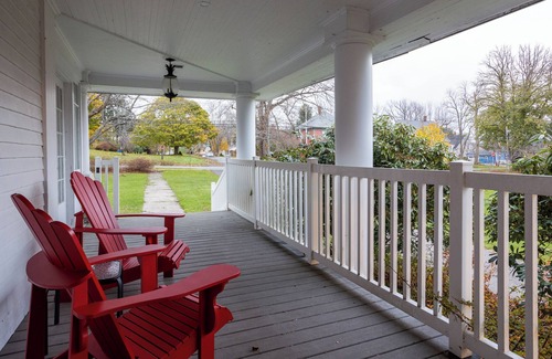 Lunenburg Apartment | Charming Heritage Suite w/Cozy Sunroom & Deck (Suite 1)