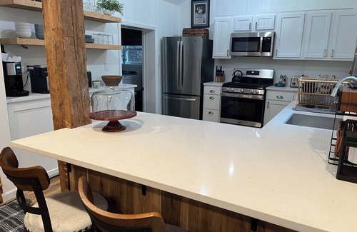 Lake Luzerne-Hadley House | Charming Hillside Cottage in Beautiful Lake Luzerne