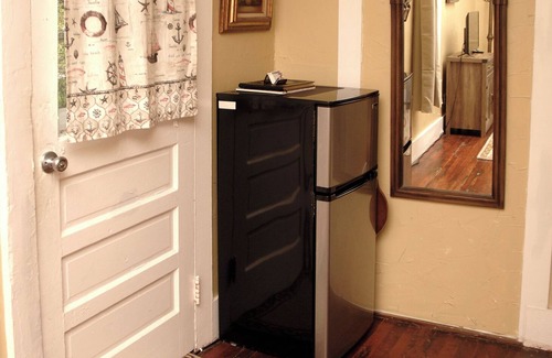 Downtown Historic District Apartment | Charming Historic Apartment Located in Downtown Saint Augustine. Park and Walk