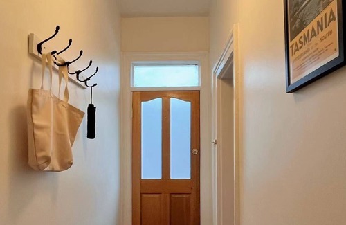 Hobart Central Business District Cottage | Charming historic cottage at South Hobart