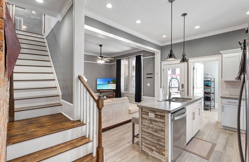 Carthage House | Charming Historic Home in Downtown Carthage – Walk to Coffee, Breweries & More!