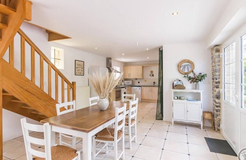 Barneville-Carteret Cottage | Charming House with Enclosed Terrace, Parking, Pets Allowed, WiFi