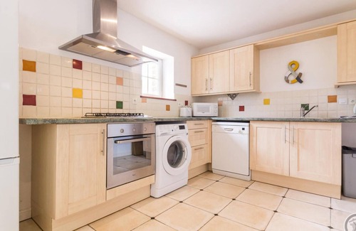 Barneville-Carteret Cottage | Charming House with Enclosed Terrace, Parking, Pets Allowed, WiFi
