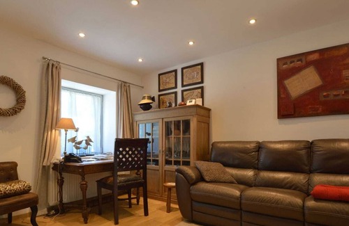 Tilff House | Charming Holiday Home with Veranda, Terrace,Garden Furniture